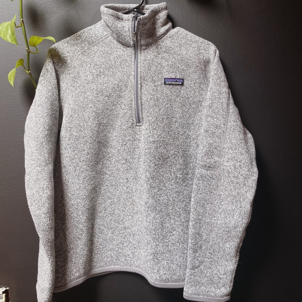Gray Patagonia fleece size medium.